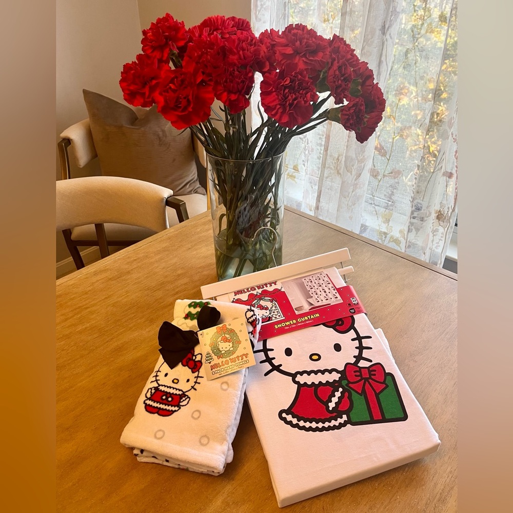 Hello Kitty bathroom accessories
